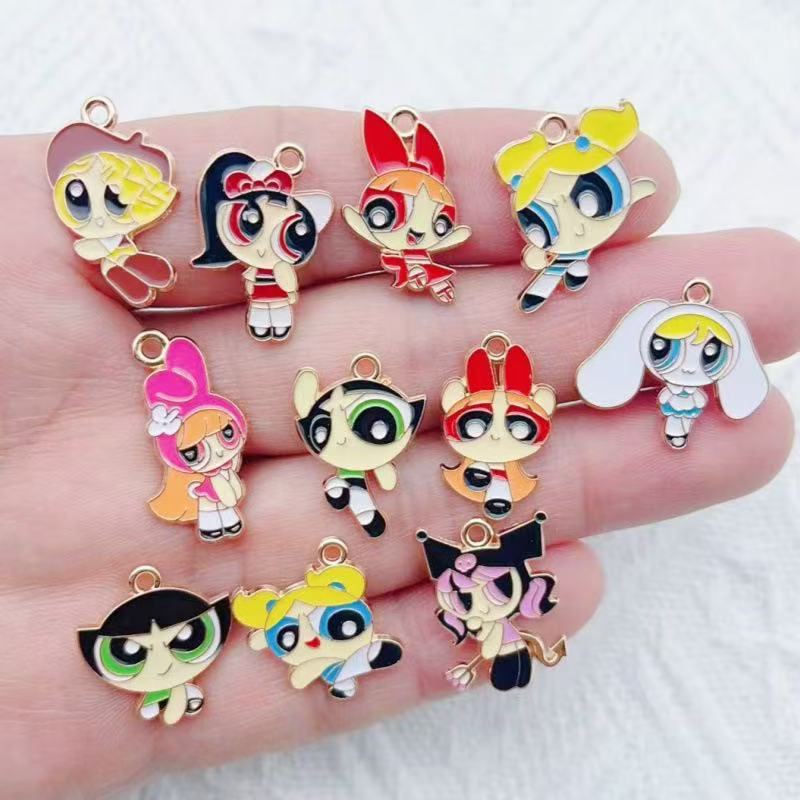 Party Games Birthday - จี้รูปการ์ตูนสาวน้อยเคลือบน้ำมัน 10 ชิ้น ทำจากโลหะผสม สำหรับทำเครื่องประดับ DIY